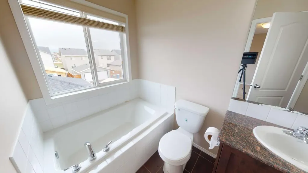 198 Skyview Point Road NE Calgary AB T3N 1B6