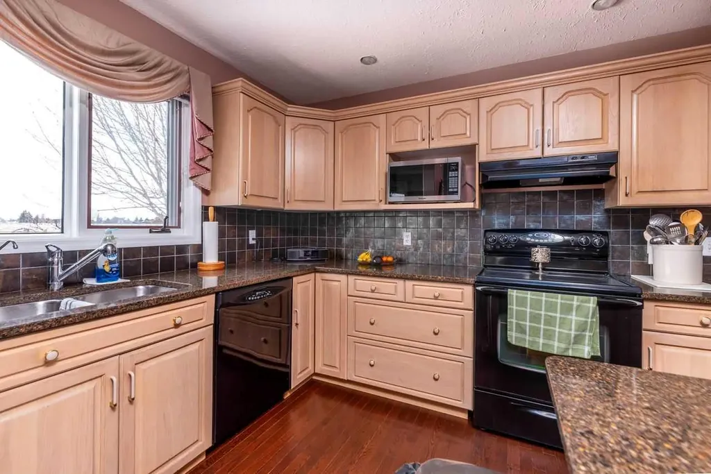 4002 60 Avenue Lloydminster AB T9V 2R9