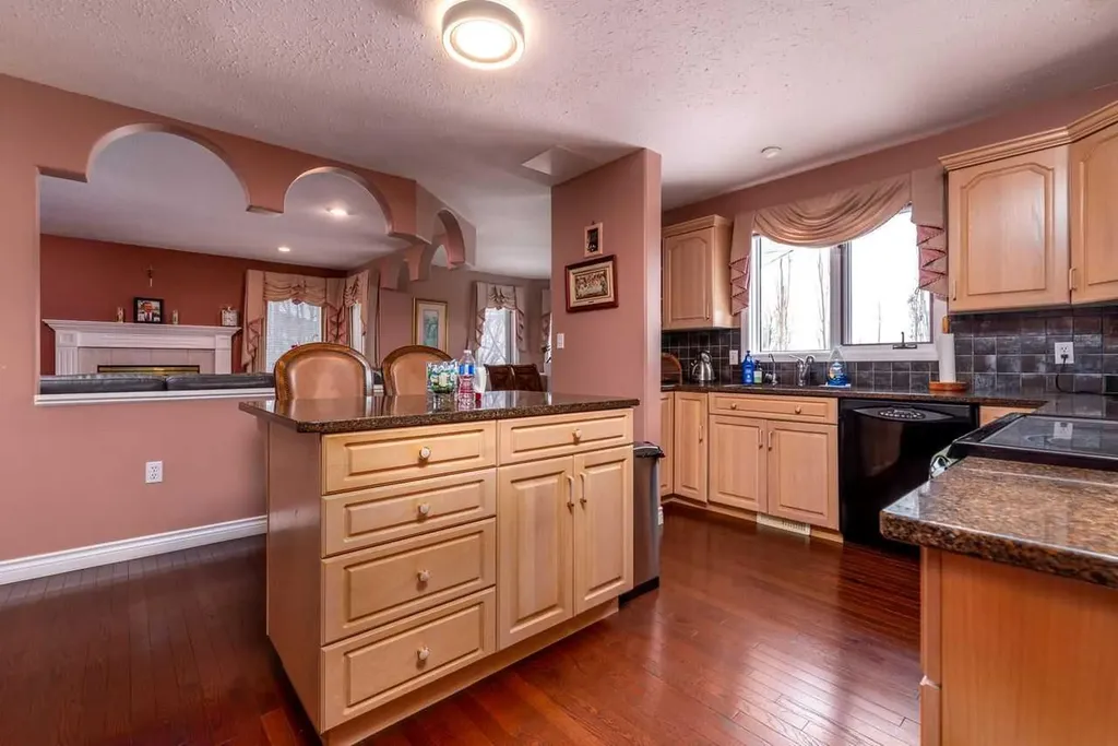 4002 60 Avenue Lloydminster AB T9V 2R9