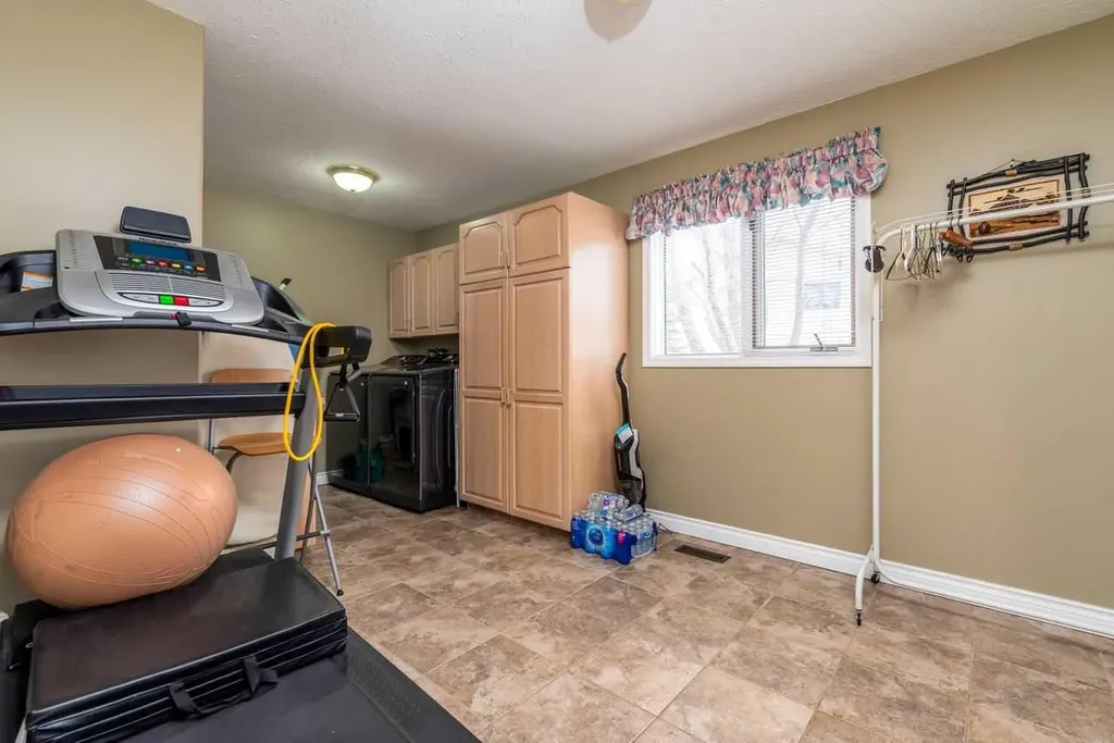 4002 60 Avenue Lloydminster AB T9V 2R9