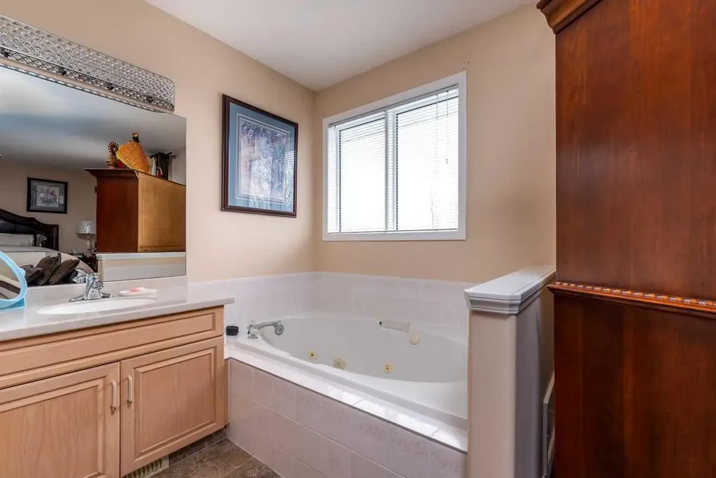 4002 60 Avenue Lloydminster AB T9V 2R9