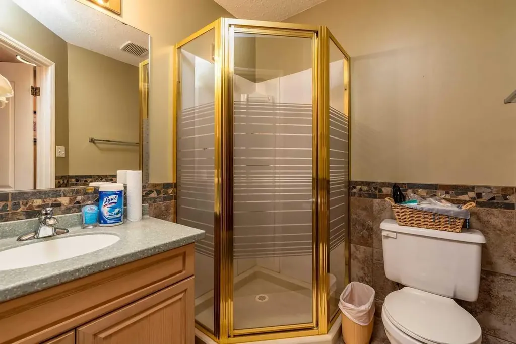4002 60 Avenue Lloydminster AB T9V 2R9