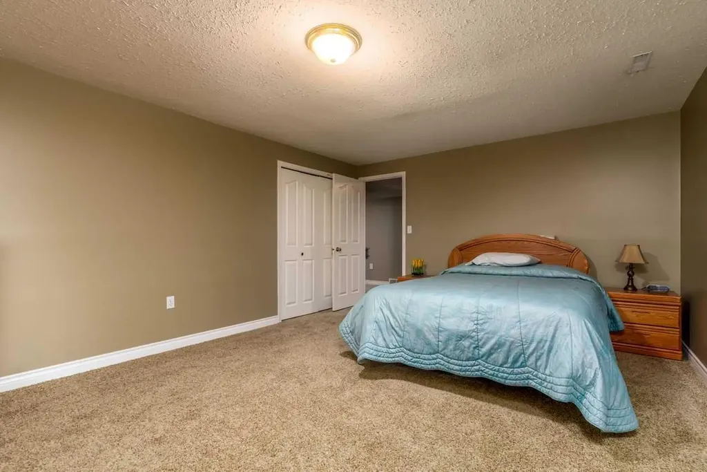 4002 60 Avenue Lloydminster AB T9V 2R9