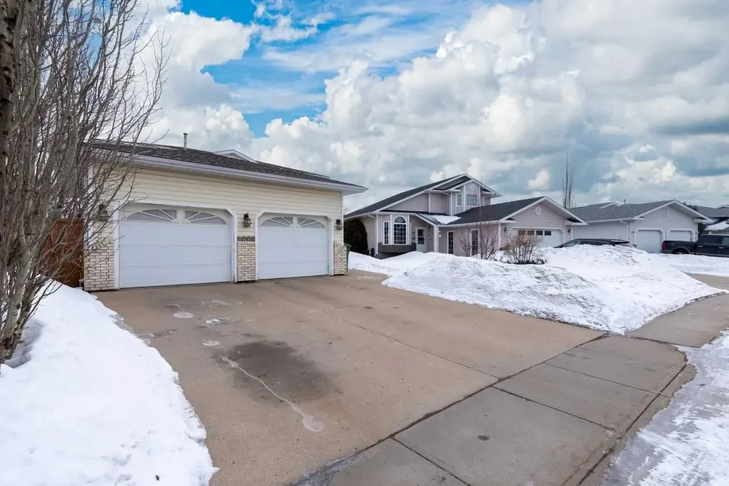 4002 60 Avenue Lloydminster AB T9V 2R9