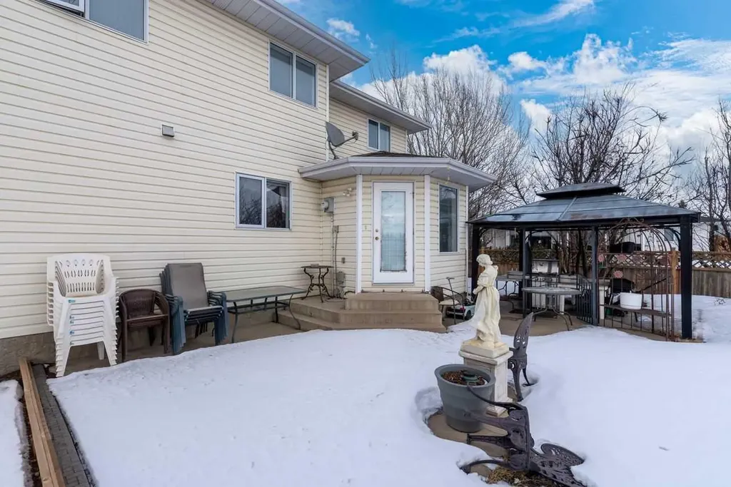 4002 60 Avenue Lloydminster AB T9V 2R9