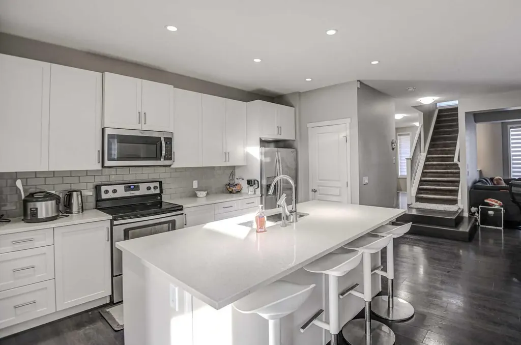 195 Masters Avenue SE Calgary AB T3M 2B7