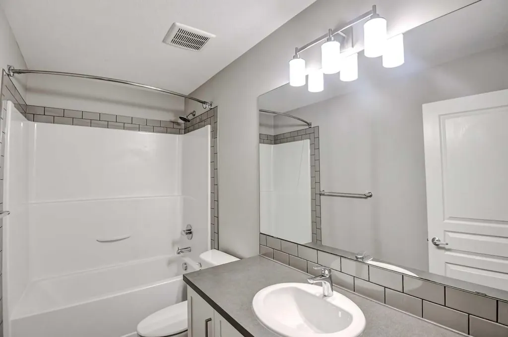 195 Masters Avenue SE Calgary AB T3M 2B7