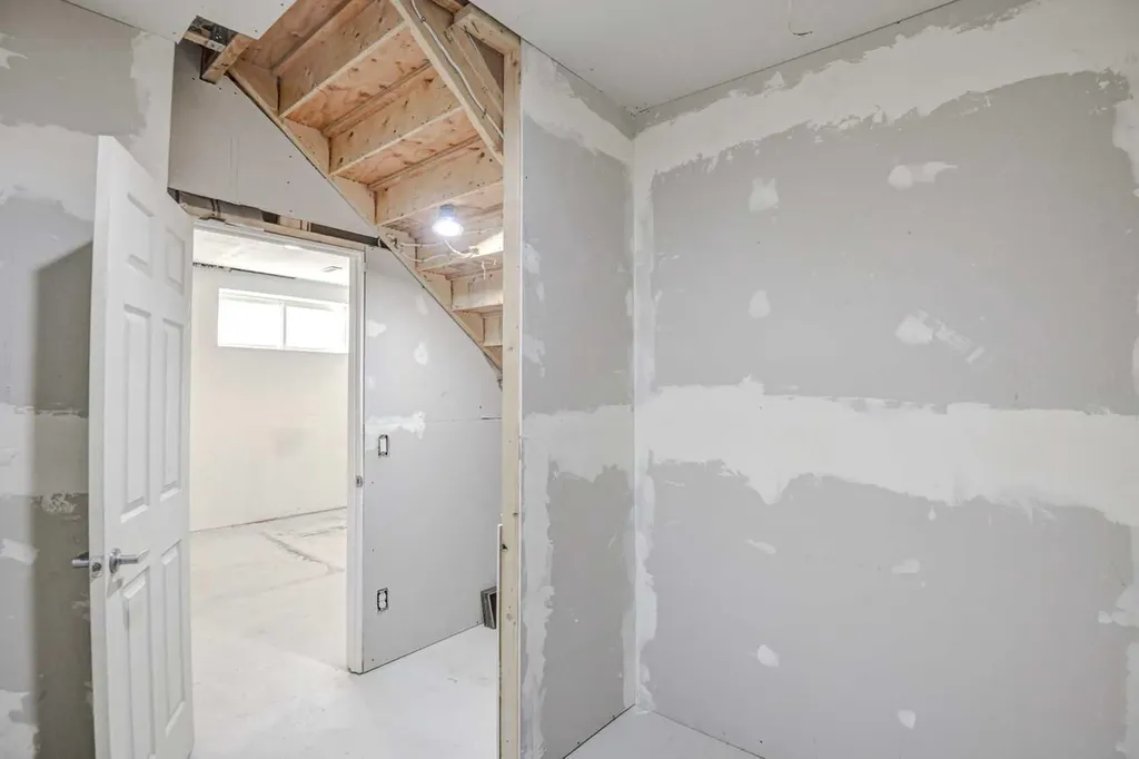 195 Masters Avenue SE Calgary AB T3M 2B7