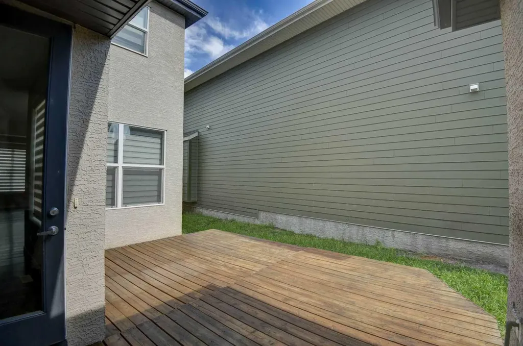 195 Masters Avenue SE Calgary AB T3M 2B7