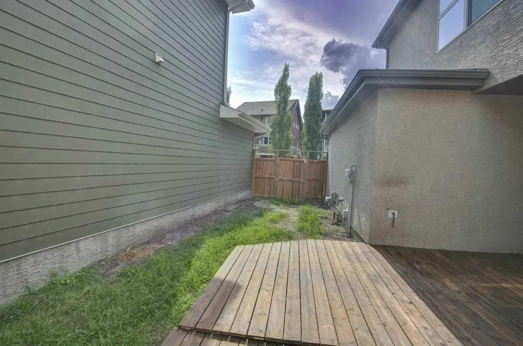 195 Masters Avenue SE Calgary AB T3M 2B7