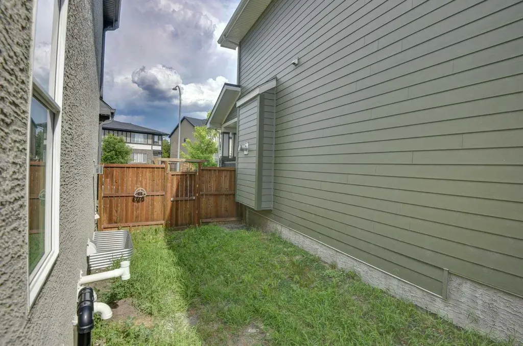 195 Masters Avenue SE Calgary AB T3M 2B7