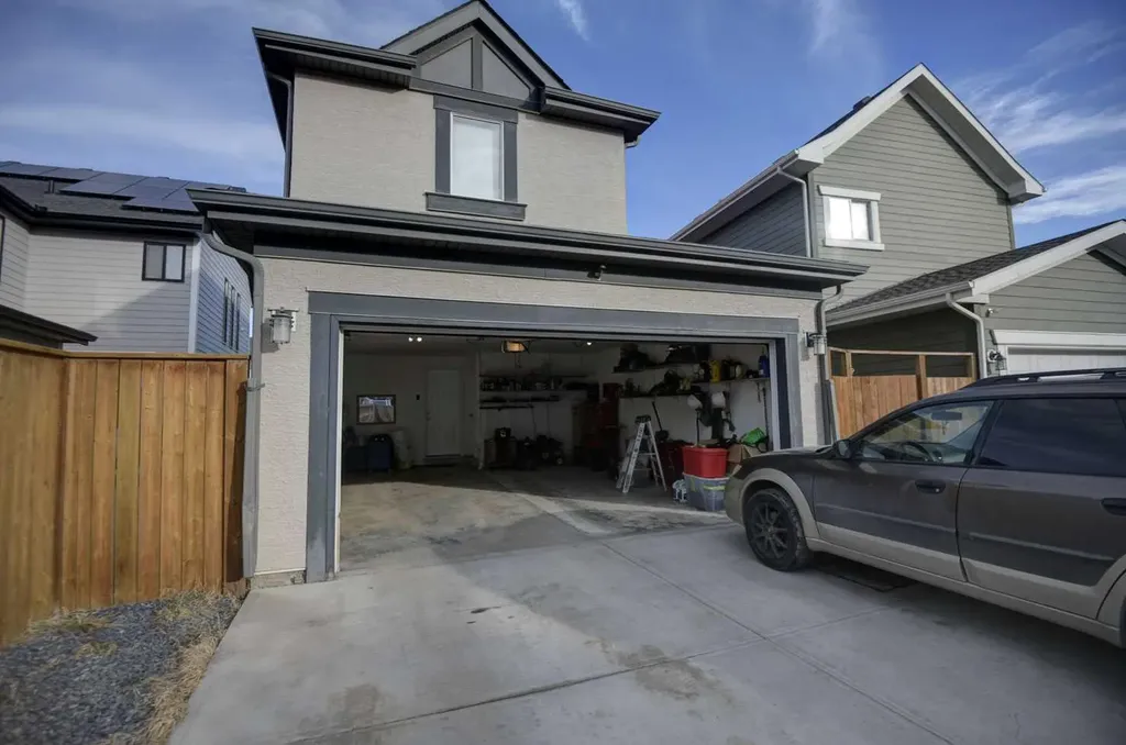 195 Masters Avenue SE Calgary AB T3M 2B7