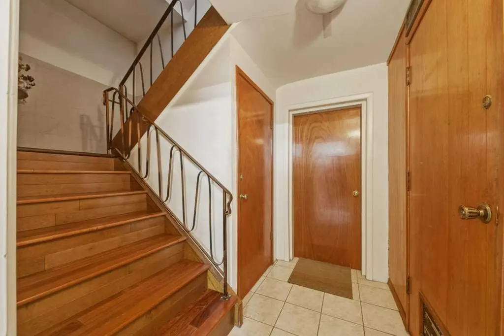 2428 14 Street SW Calgary AB T2T 3T6