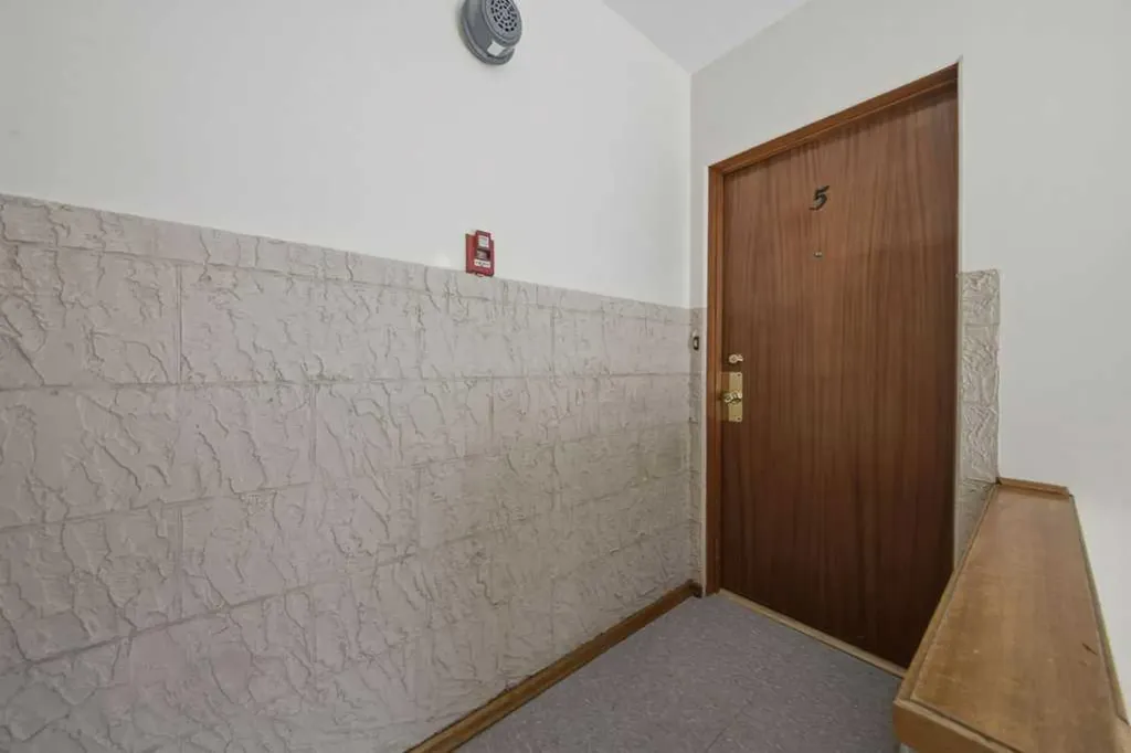 2428 14 Street SW Calgary AB T2T 3T6