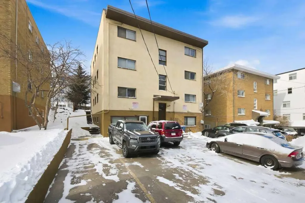 2428 14 Street SW Calgary AB T2T 3T6