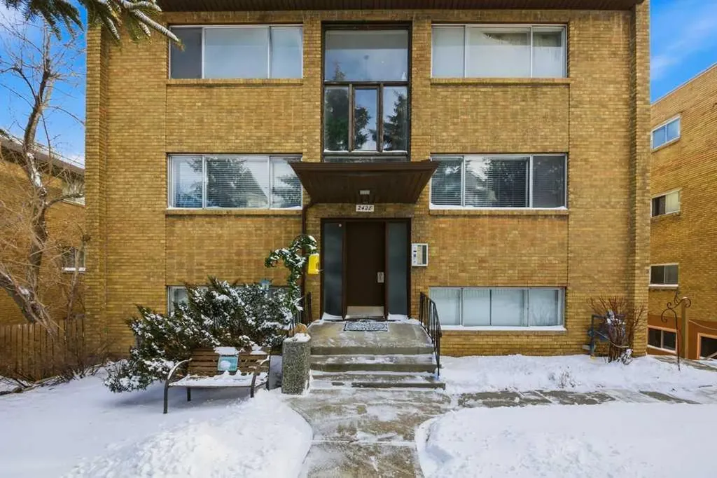 2428 14 Street SW Calgary AB T2T 3T6