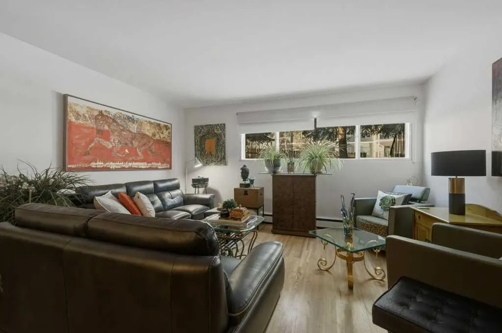 2428 14 Street SW Calgary AB T2T 3T6