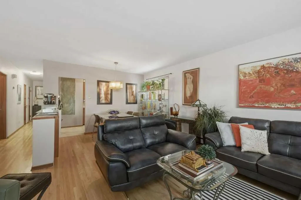 2428 14 Street SW Calgary AB T2T 3T6