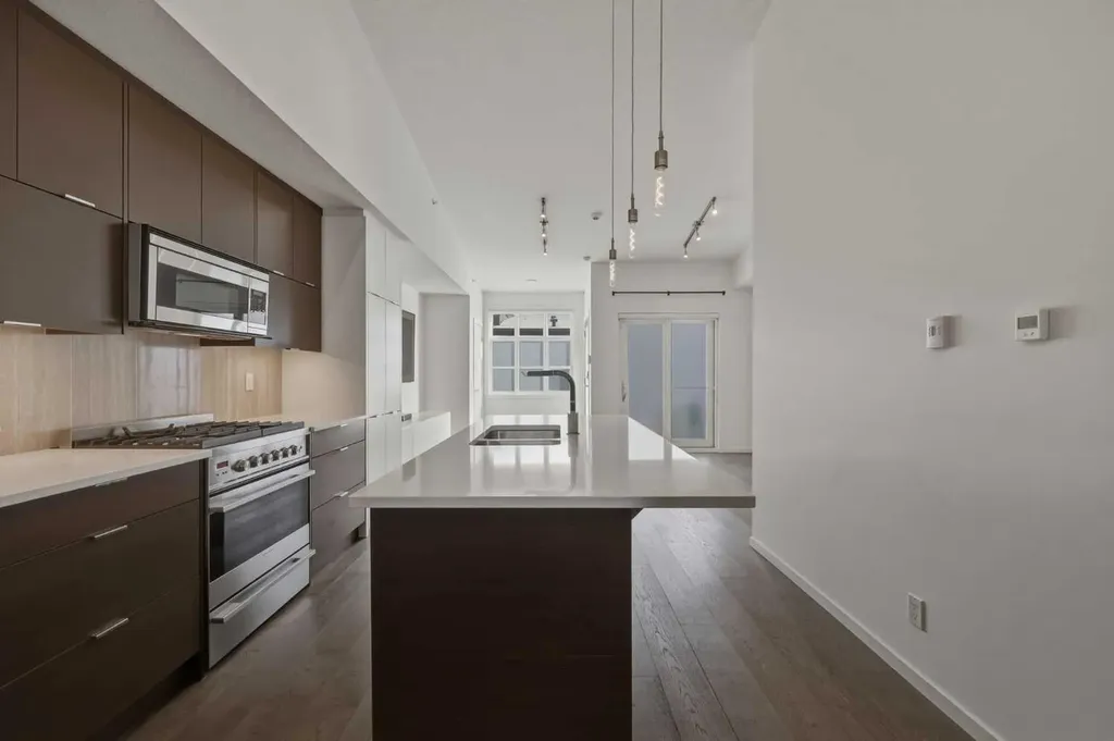 1719 9a Street SW Calgary AB T2T 6S3