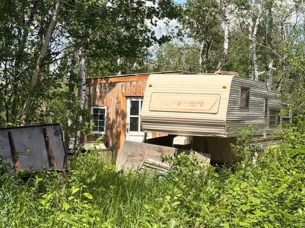 5325 48 Avenue Hardisty AB T0B 1V0