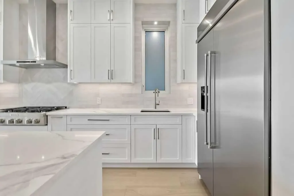 712 Bridge Crescent NE Calgary AB T2E 5B5