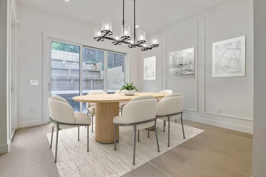 712 Bridge Crescent NE Calgary AB T2E 5B5