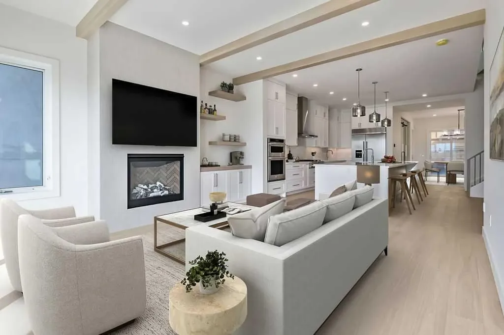 712 Bridge Crescent NE Calgary AB T2E 5B5