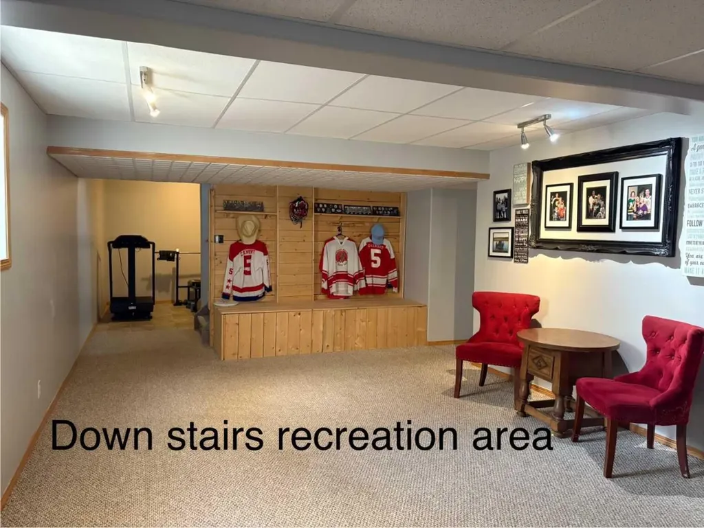 917 6 Avenue Wainwright AB T9W 1C7