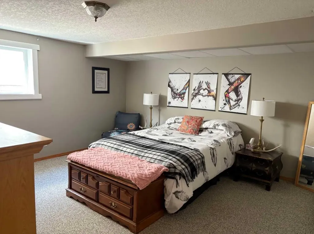 917 6 Avenue Wainwright AB T9W 1C7