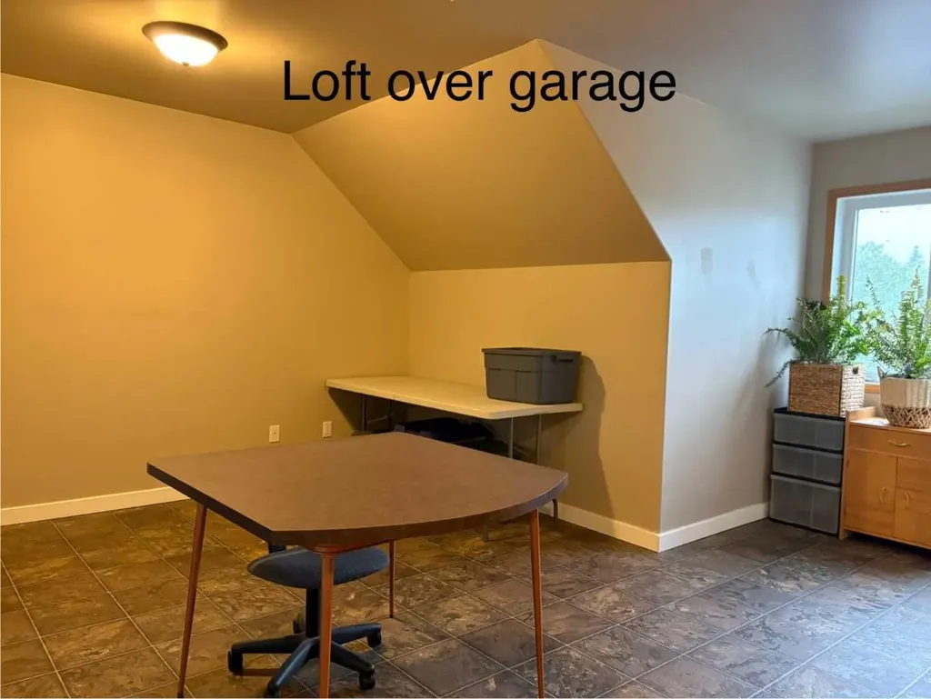 917 6 Avenue Wainwright AB T9W 1C7