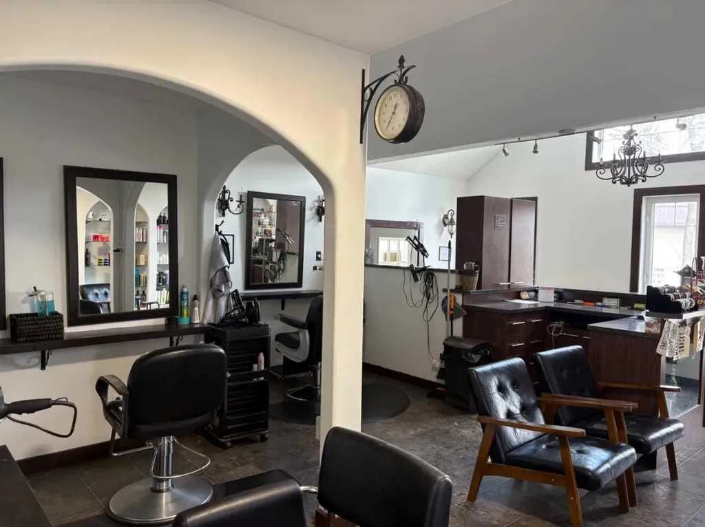 917 6 Avenue Wainwright AB T9W 1C7