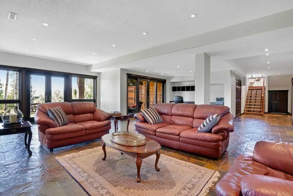 368191 184 Avenue W Rural Foothills County AB T0L 1K0