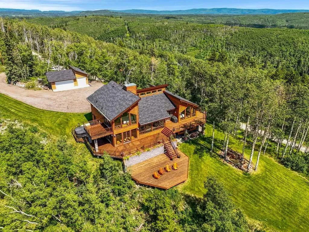 368191 184 Avenue W Rural Foothills County AB T0L 1K0