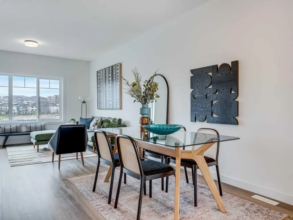 2221 81st Street SW Calgary AB T3H 3V8