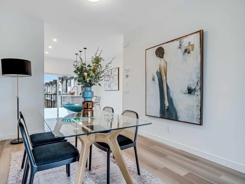 2221 81st Street SW Calgary AB T3H 3V8