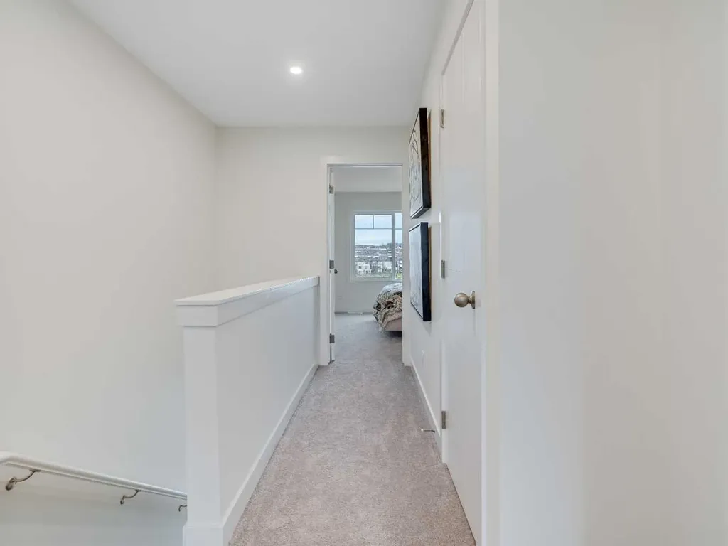 2221 81st Street SW Calgary AB T3H 3V8