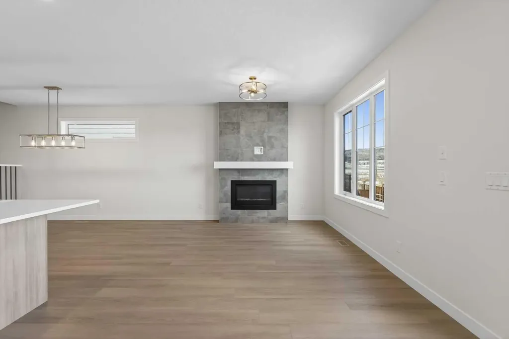 159 Greenwich Drive NW Calgary AB T3B6N9