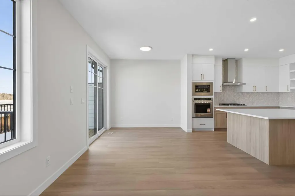159 Greenwich Drive NW Calgary AB T3B6N9