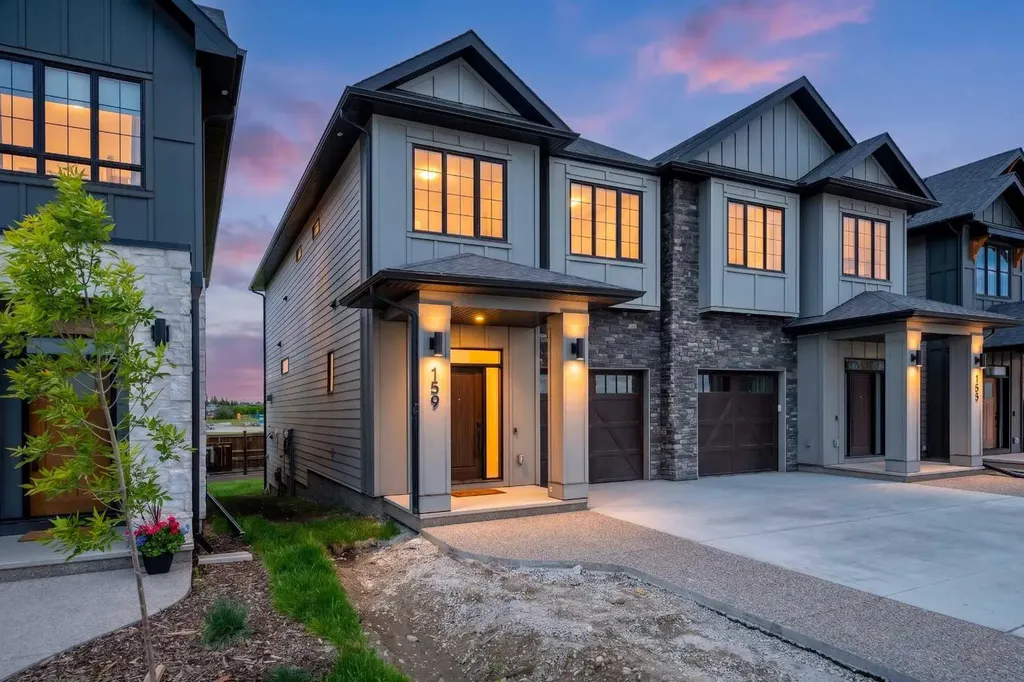 159 Greenwich Drive NW Calgary AB T3B6N9