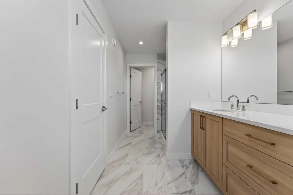 159 Greenwich Drive NW Calgary AB T3B6N9