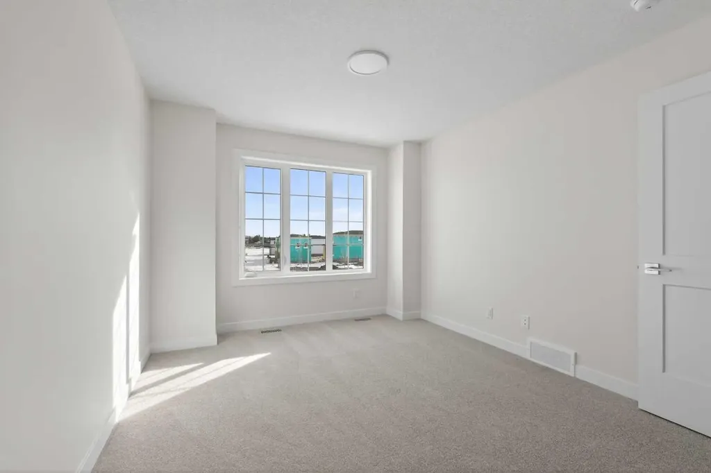 159 Greenwich Drive NW Calgary AB T3B6N9