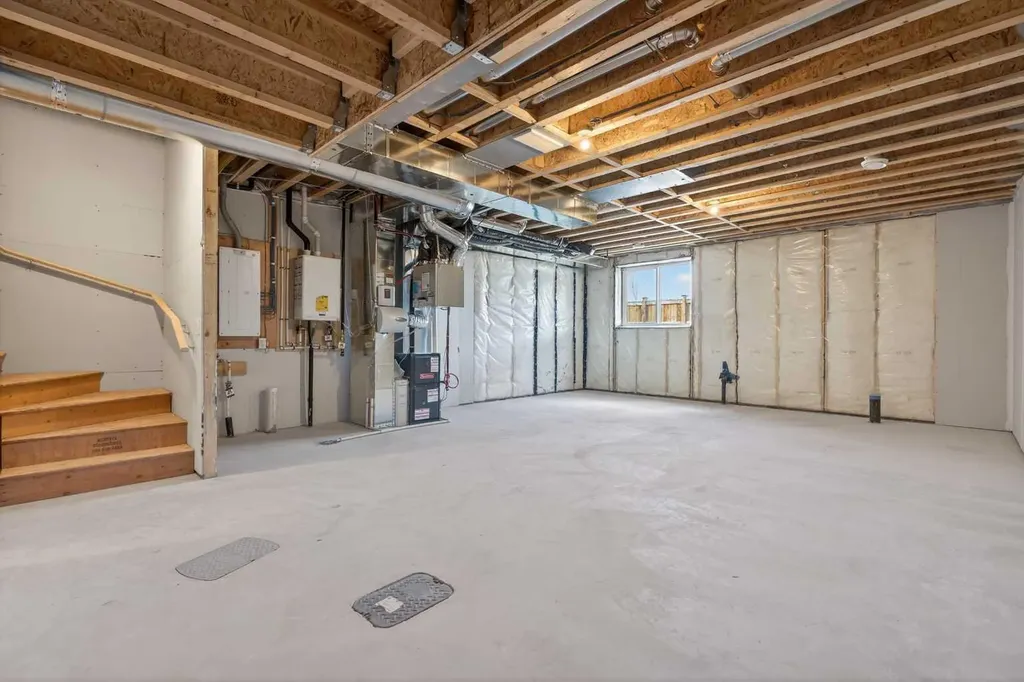 159 Greenwich Drive NW Calgary AB T3B6N9