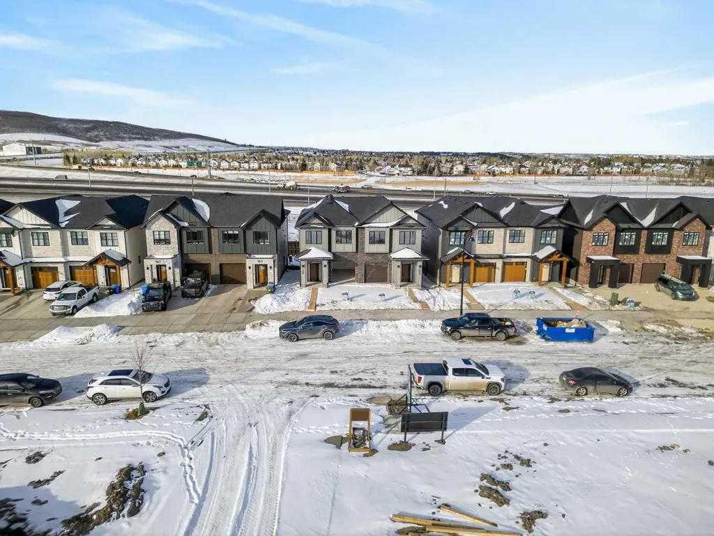 159 Greenwich Drive NW Calgary AB T3B6N9