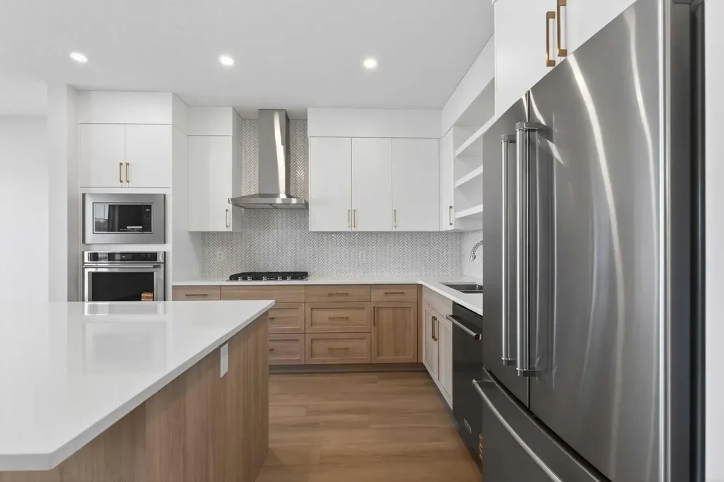 159 Greenwich Drive NW Calgary AB T3B6N9