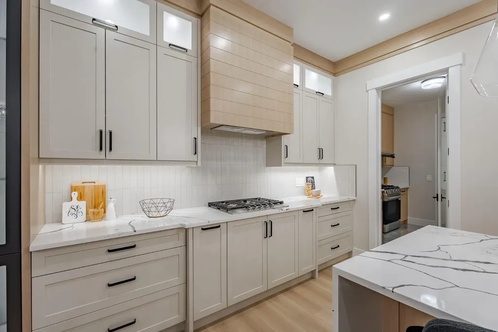 2057 Waterbury Road Chestermere AB T1X 3A9