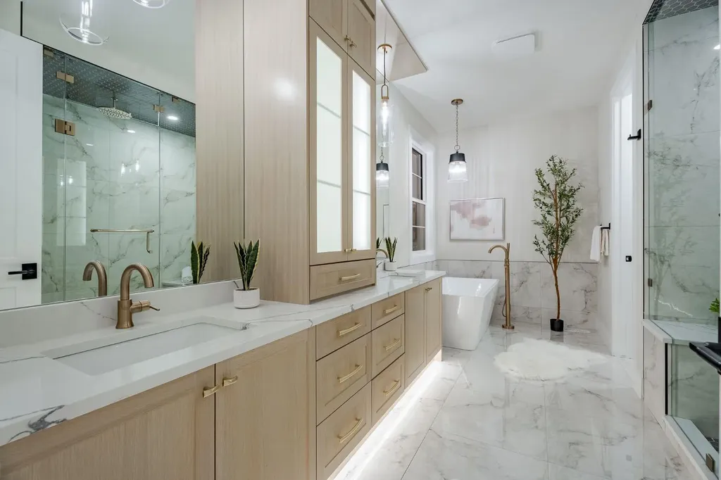 2057 Waterbury Road Chestermere AB T1X 3A9