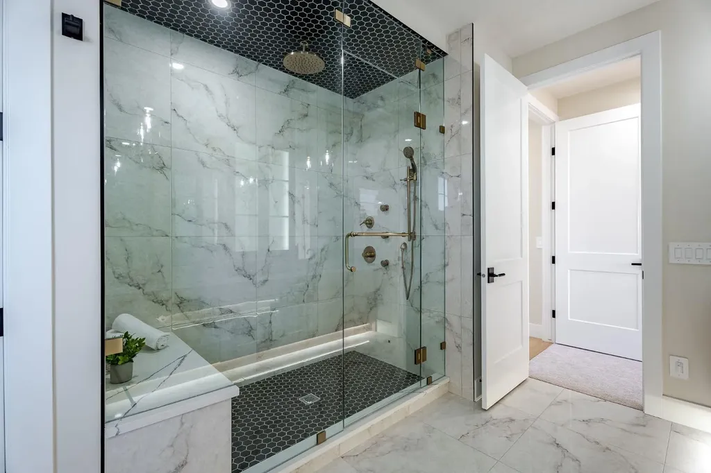 2057 Waterbury Road Chestermere AB T1X 3A9