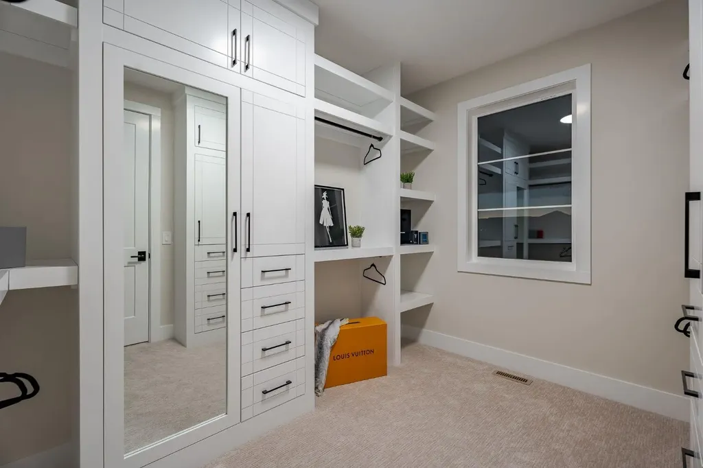 2057 Waterbury Road Chestermere AB T1X 3A9