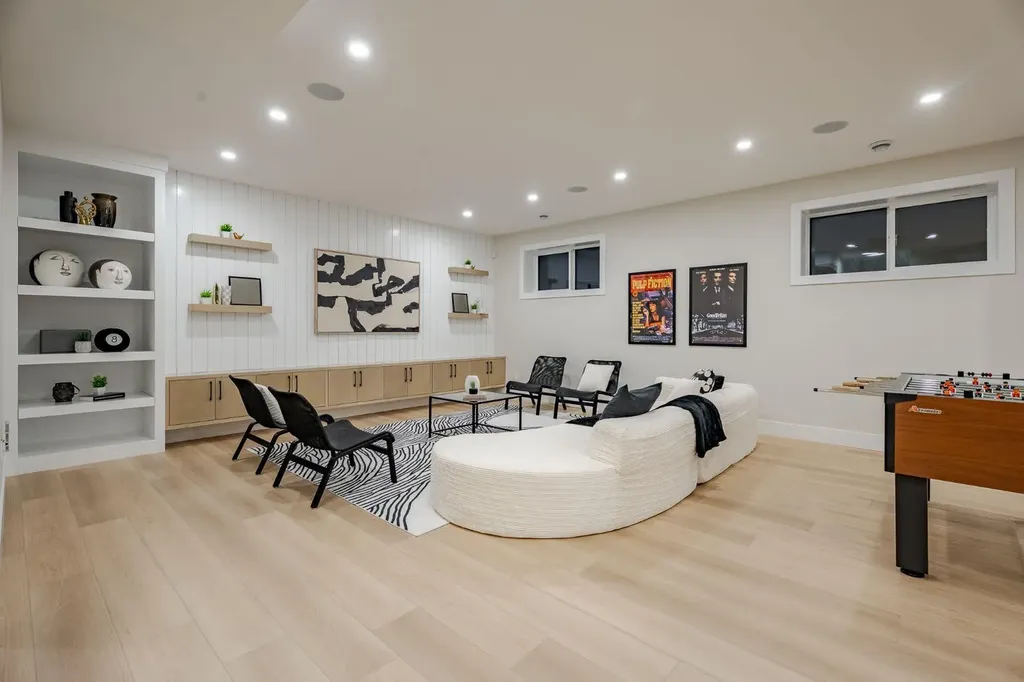 2057 Waterbury Road Chestermere AB T1X 3A9