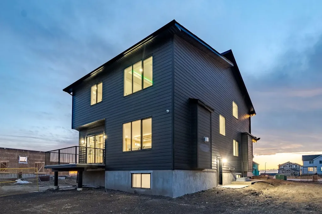 2057 Waterbury Road Chestermere AB T1X 3A9